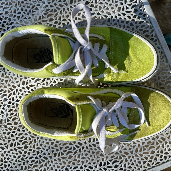 VANS two toned Green woman’s 7 Men 5.5 used. - Picture 2 of 5